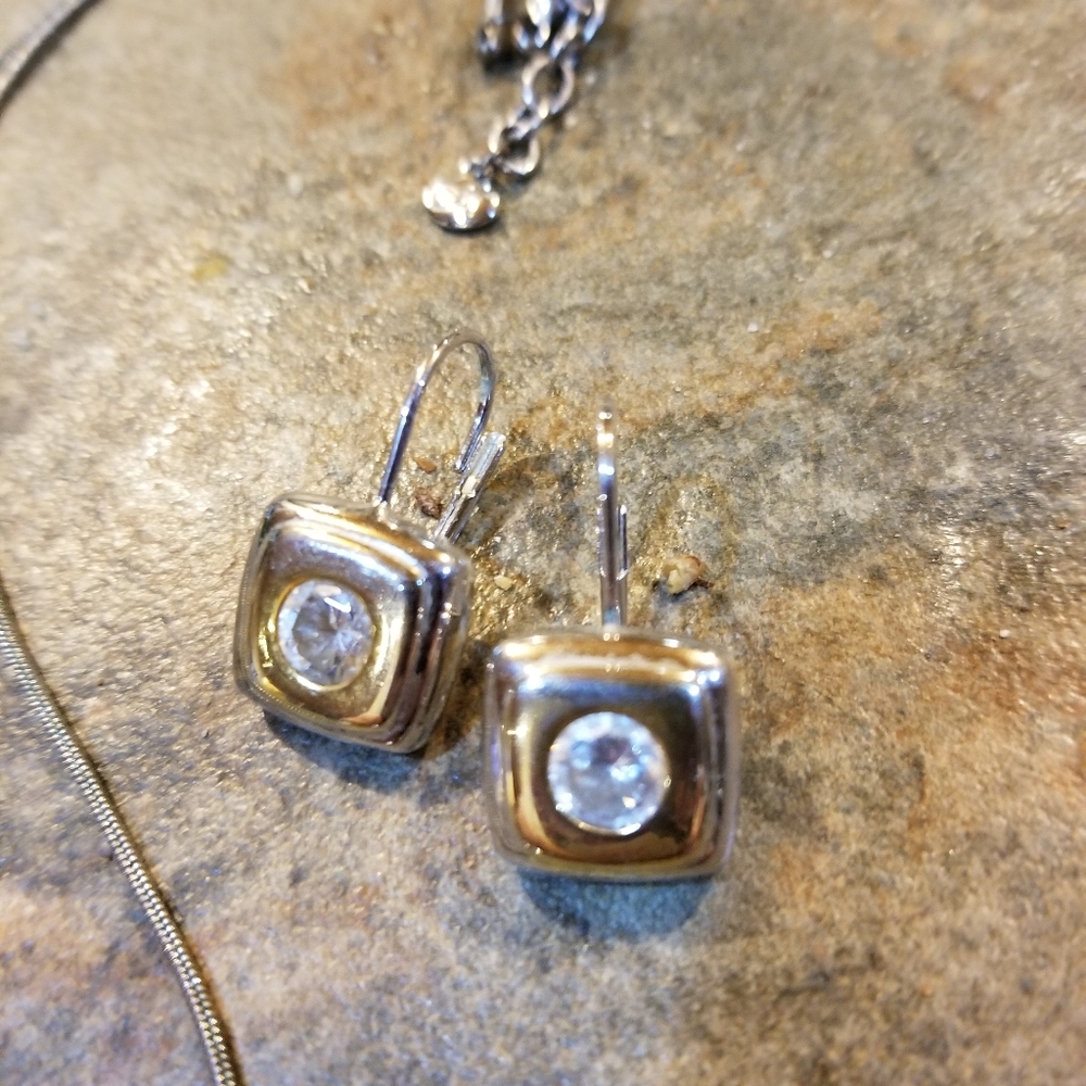 Jewelry - Picture 2 of 2
